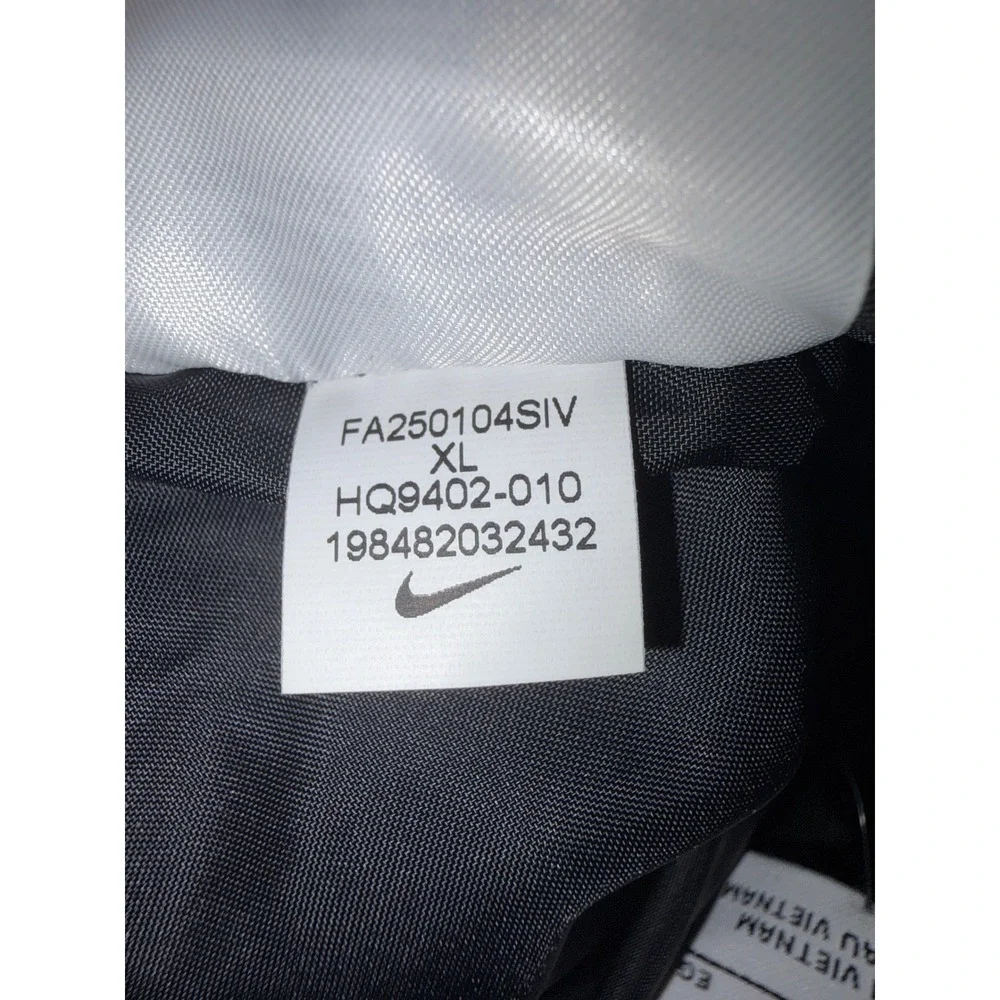 Nike discover versatile